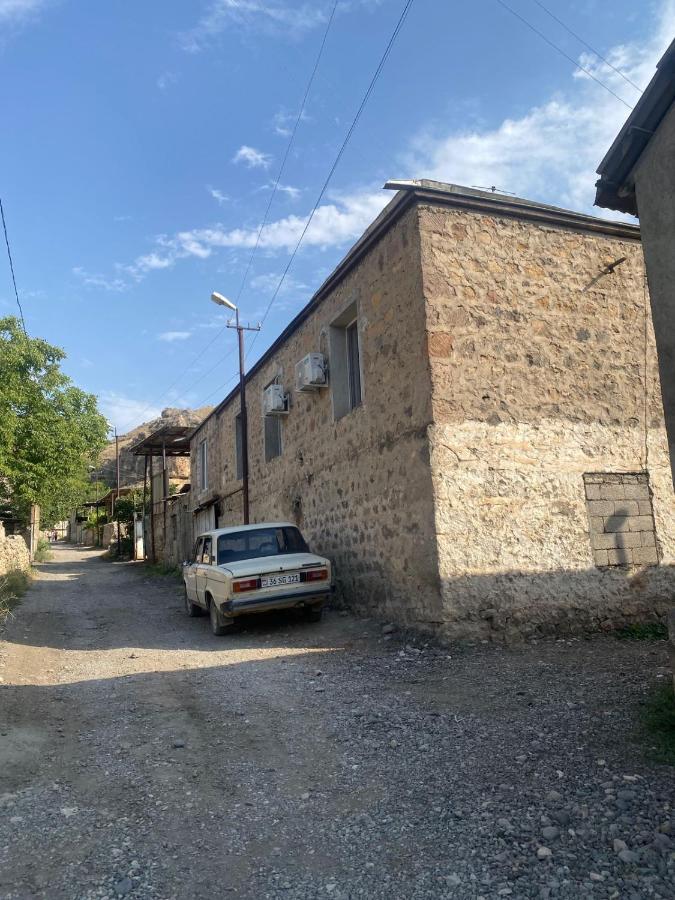 Отель Liviti Арени Экстерьер фото